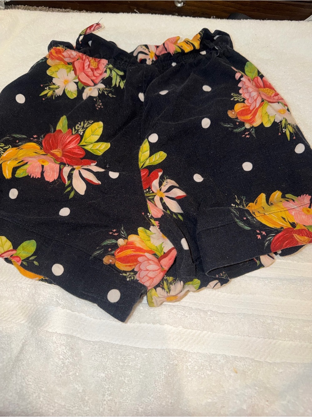 FARM Rio Black Floral Polka Dot High-Waist Shorts - Picture 6 of 7